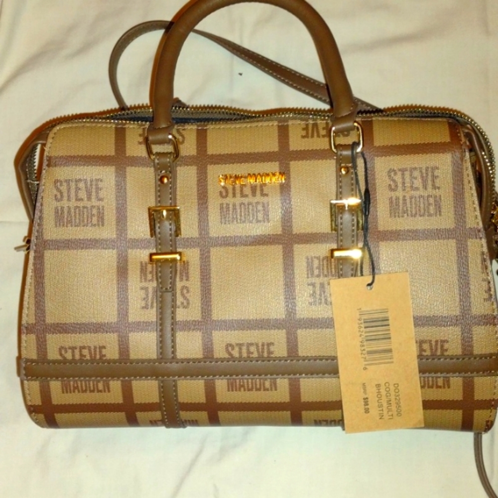 NWT.... Steve Madden Crossbody